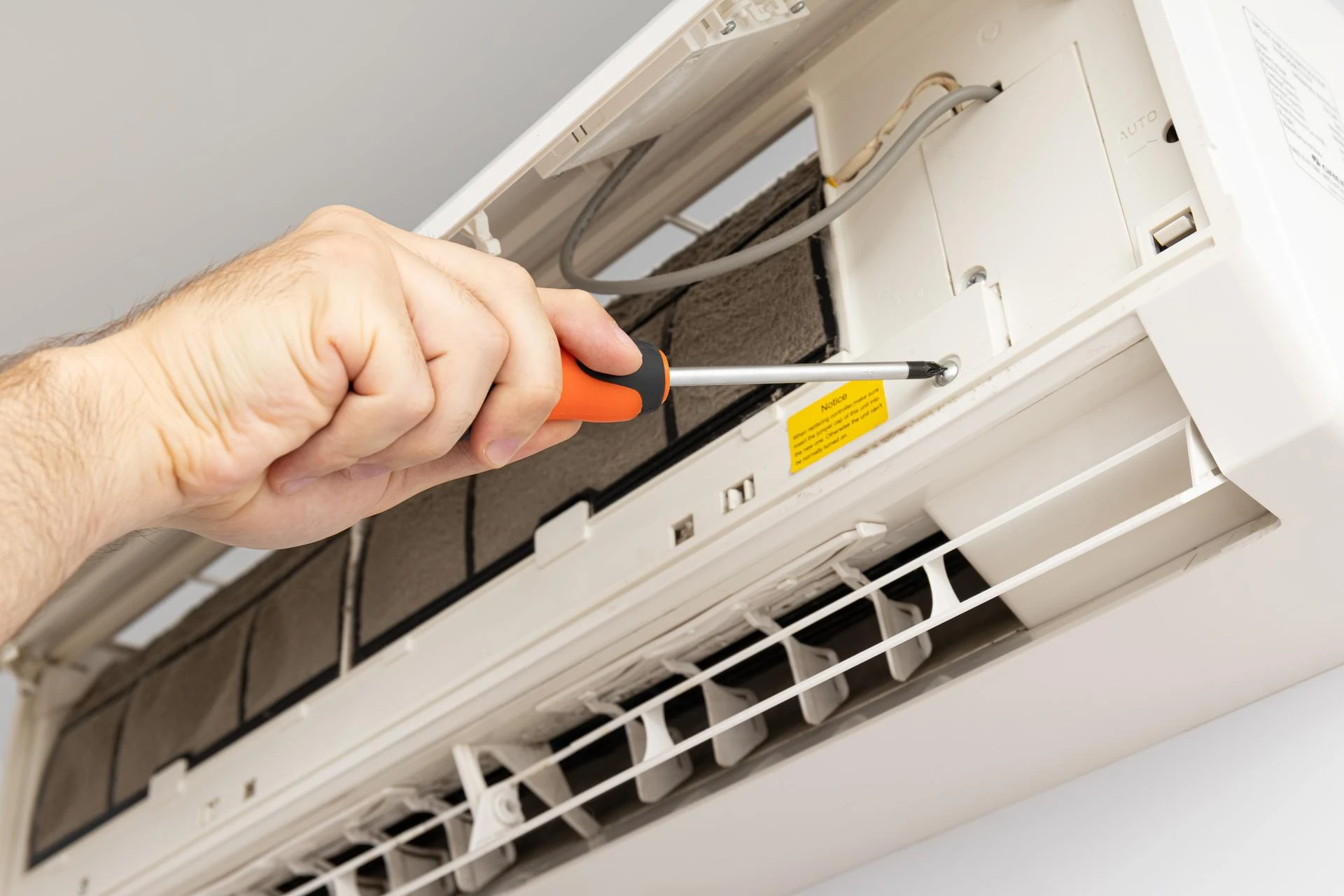 air-conditioner-repair-preparing-for-summer-seaso-image-4